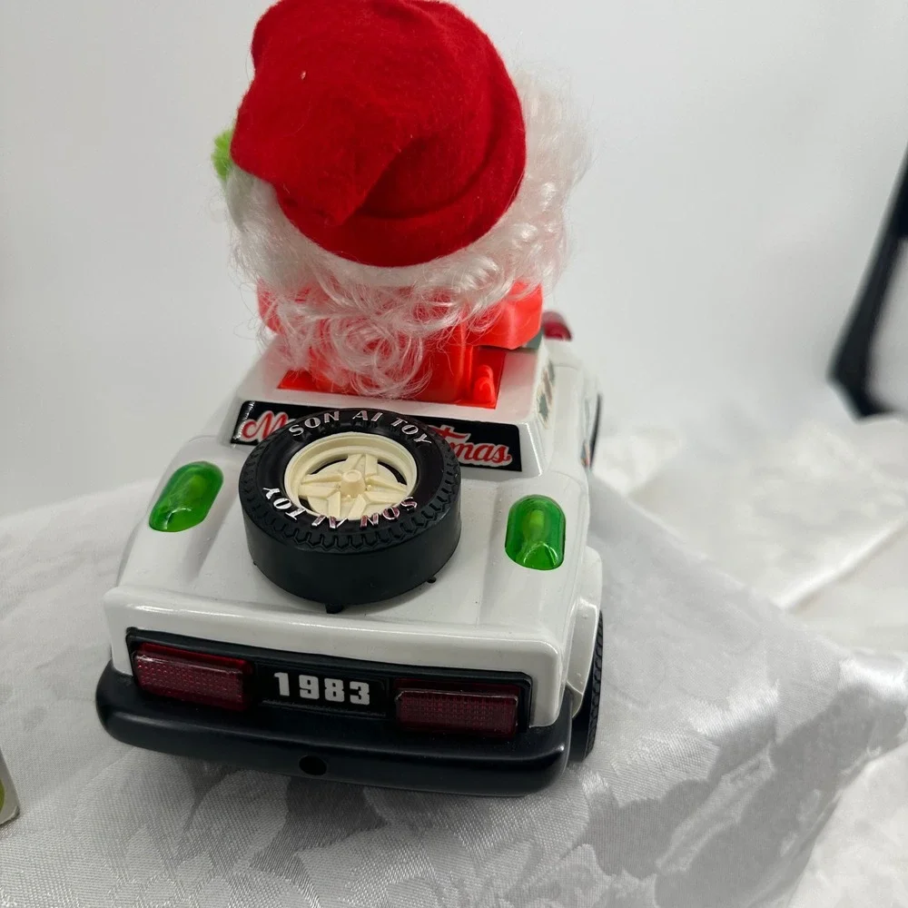 Son Ai Toys Santa Cartoon Car White Good Vintage 1983 Bump Go Music SA 171L